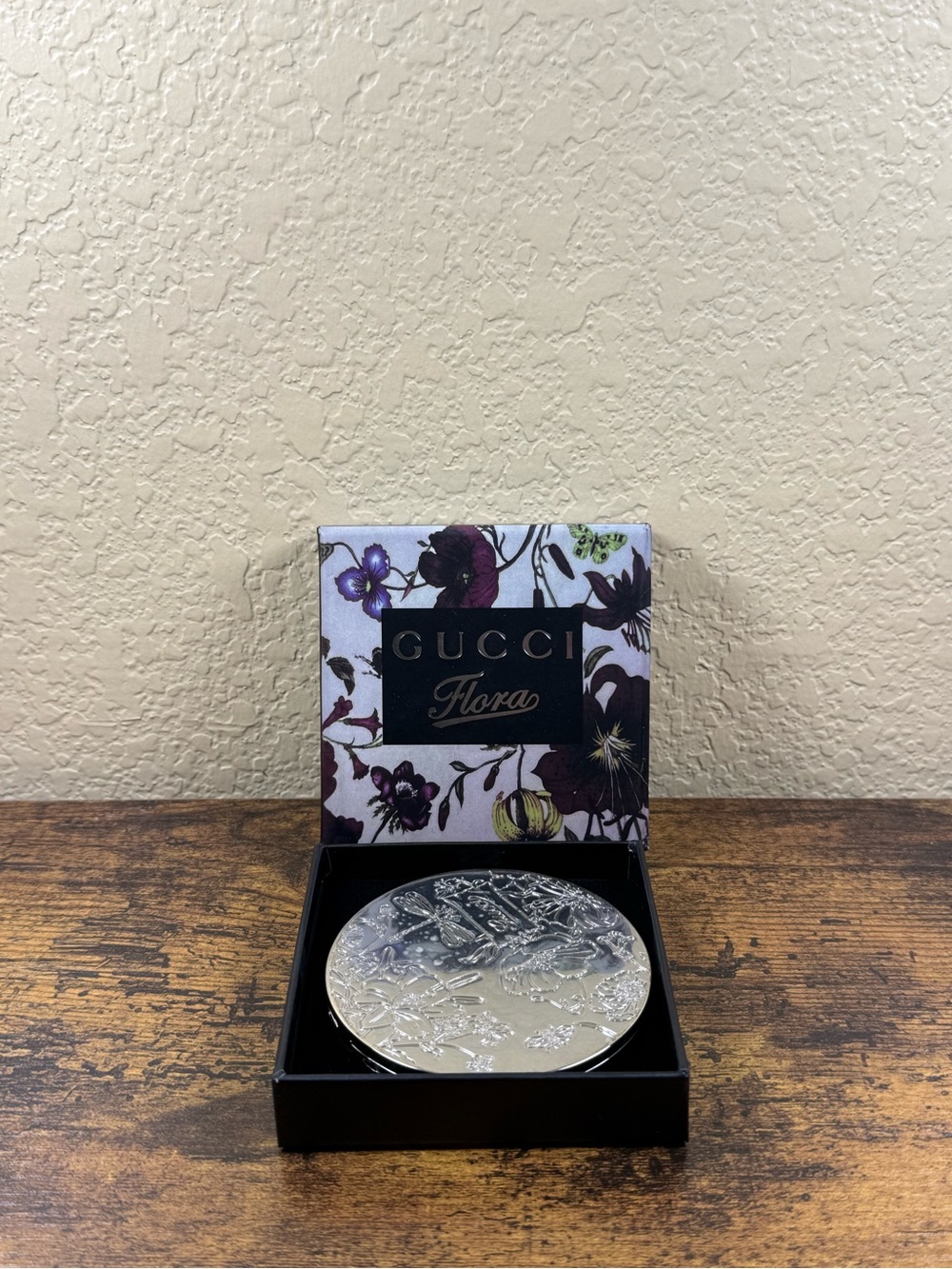 Gucci beauty Flora Silver mirror Compact - Silver heavy duty